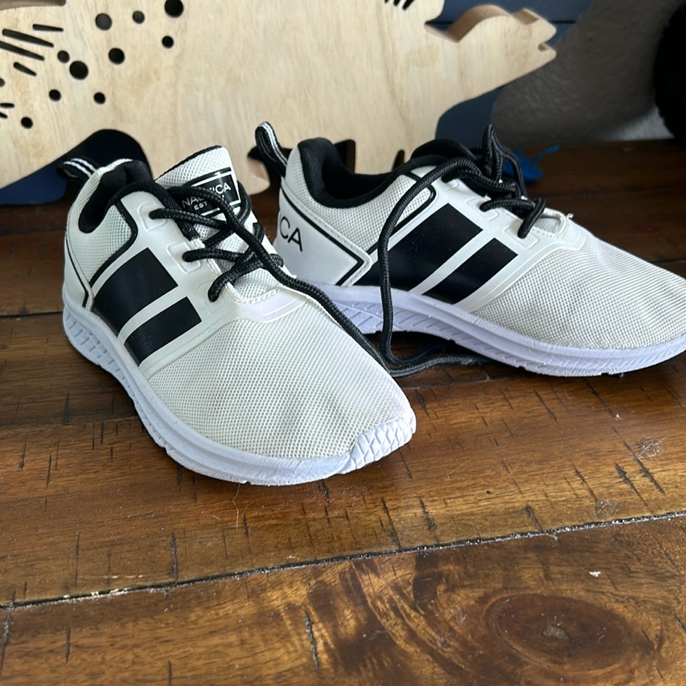 Nautica Sneakers